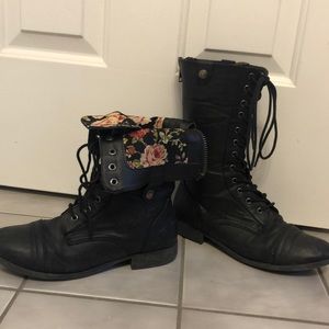 Adjustable Height Combat Boots with Floral Lining